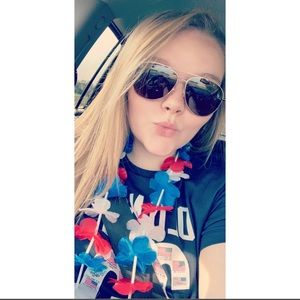 Meet your Posher, Caitlyn